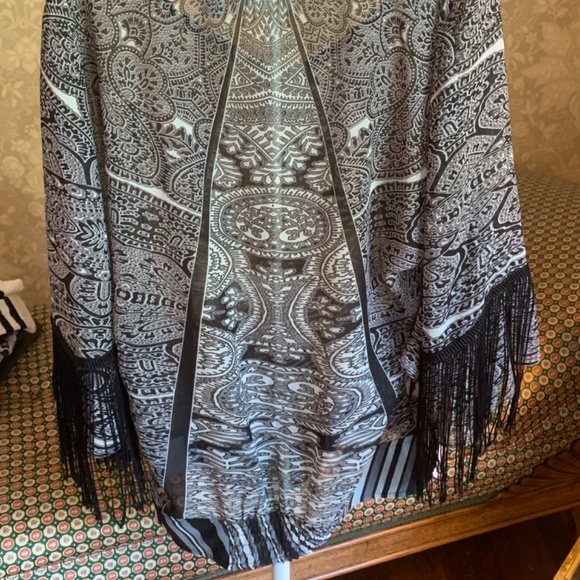 Chicos fringed arm blouse. Never worn‎ - Picture 5 of 6